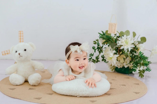 漳州四个月宝宝揉眼睛